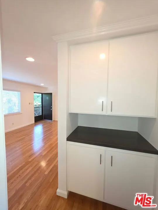 305 Broadway Street #11 Los Angeles, CA 90291