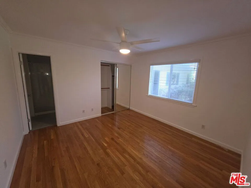 305 Broadway Street #11 Los Angeles, CA 90291