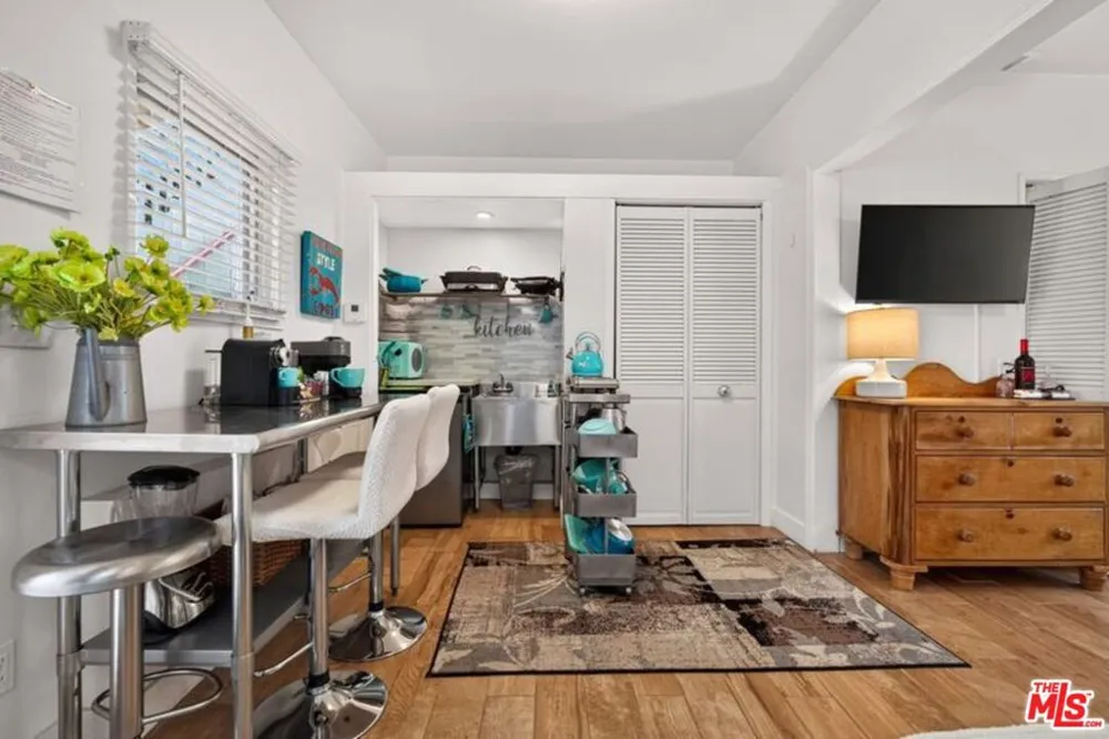 8936 Wonderland Avenue Los Angeles, CA 90046