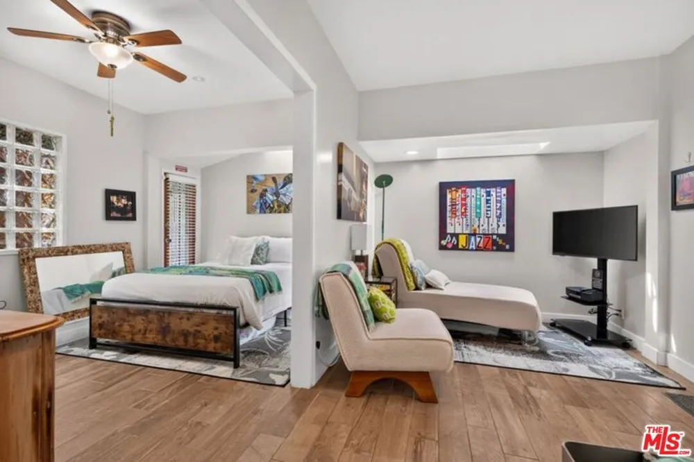 8936 Wonderland Avenue Los Angeles, CA 90046