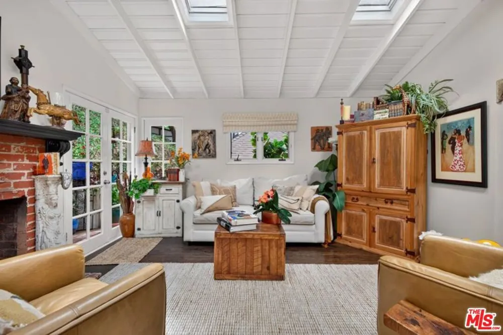 8936 Wonderland Avenue Los Angeles, CA 90046