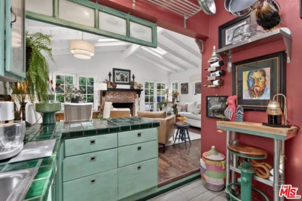 8936 Wonderland Avenue Los Angeles, CA 90046