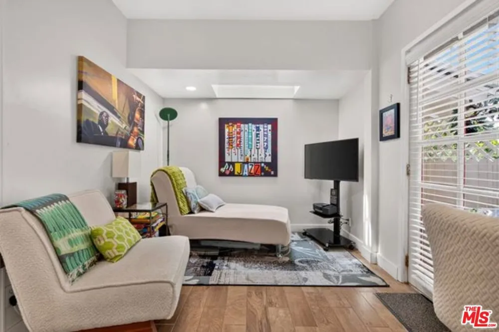 8936 Wonderland Avenue Los Angeles, CA 90046