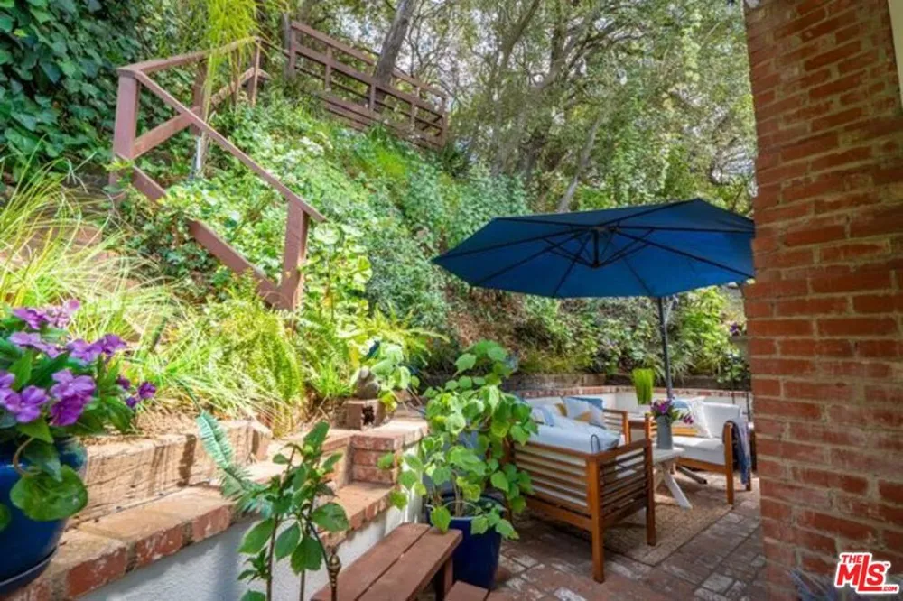 8936 Wonderland Avenue Los Angeles, CA 90046