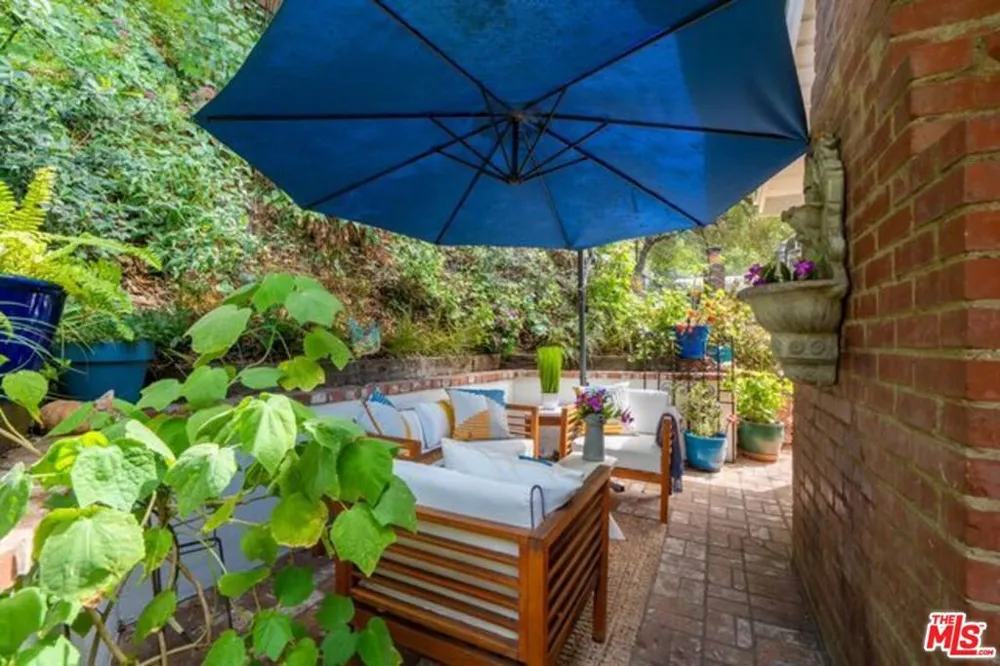 8936 Wonderland Avenue Los Angeles, CA 90046