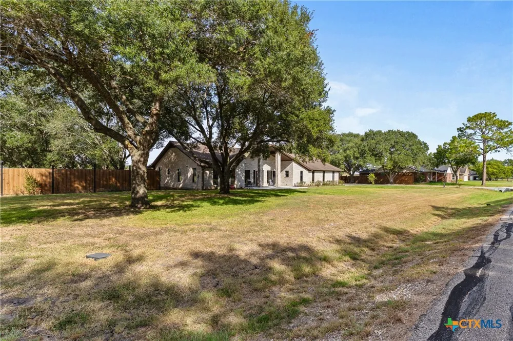 1107 Fairlane Drive Ganado, TX 77962