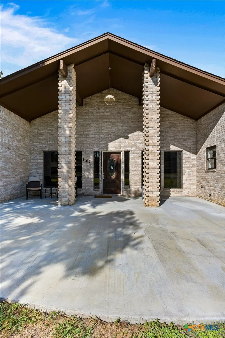 1107 Fairlane Drive Ganado, TX 77962