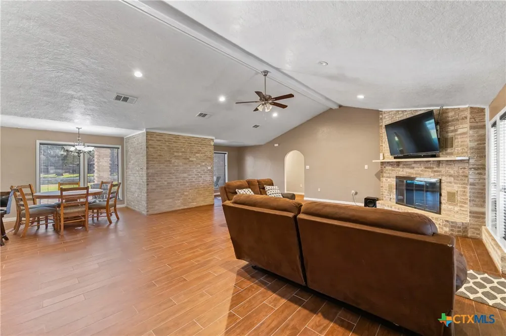 1107 Fairlane Drive Ganado, TX 77962