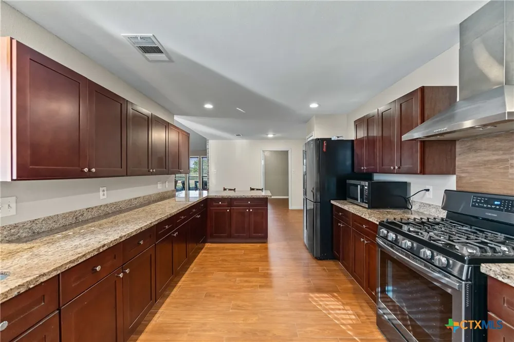 1107 Fairlane Drive Ganado, TX 77962