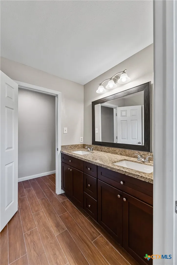 1107 Fairlane Drive Ganado, TX 77962