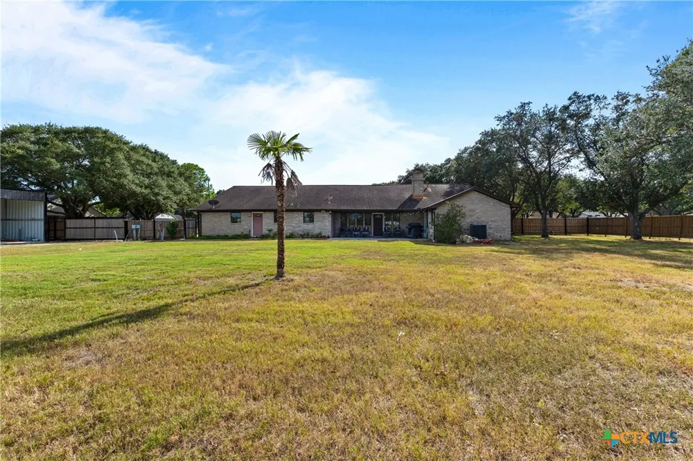 1107 Fairlane Drive Ganado, TX 77962