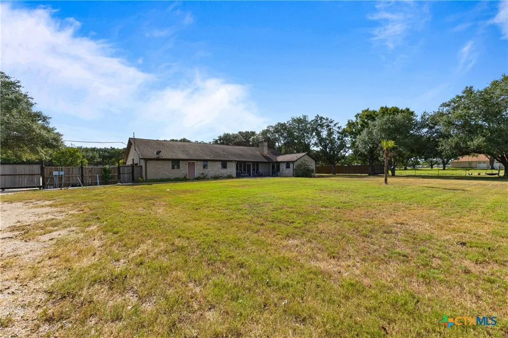 1107 Fairlane Drive Ganado, TX 77962