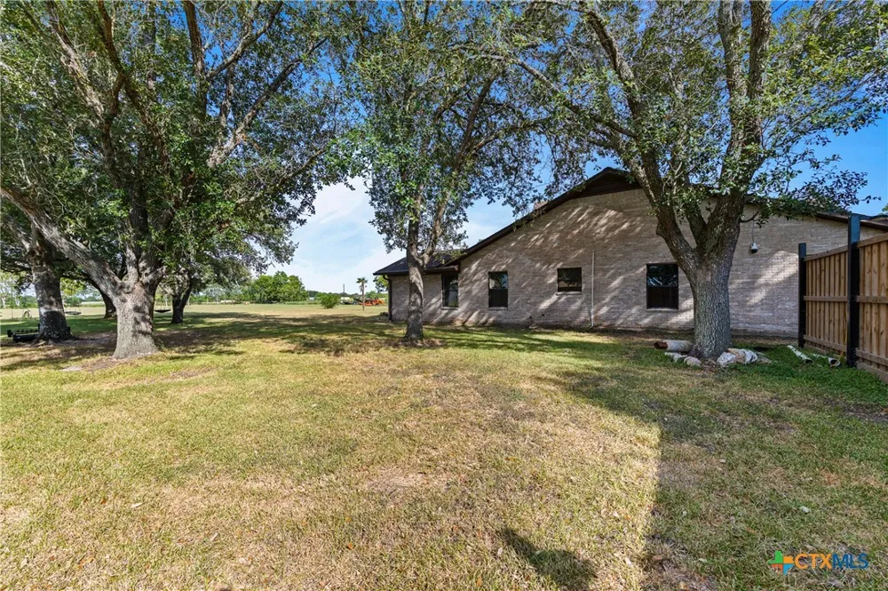 1107 Fairlane Drive Ganado, TX 77962