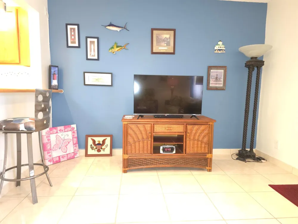 105 OXFORD 100 West Palm Beach, FL 33417