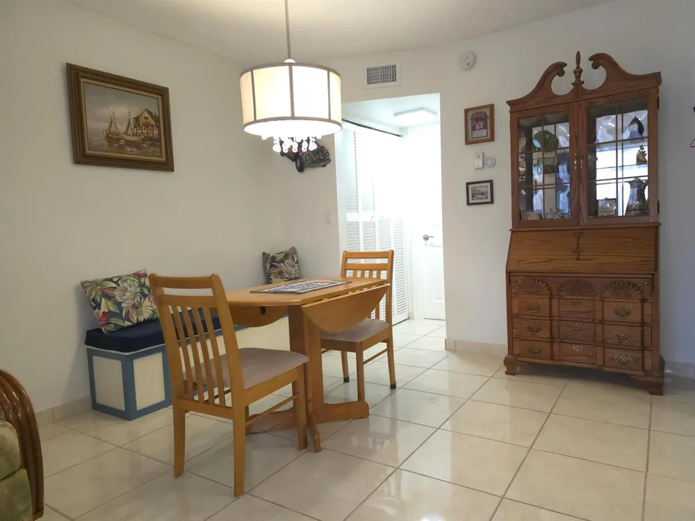 105 OXFORD 100 West Palm Beach, FL 33417