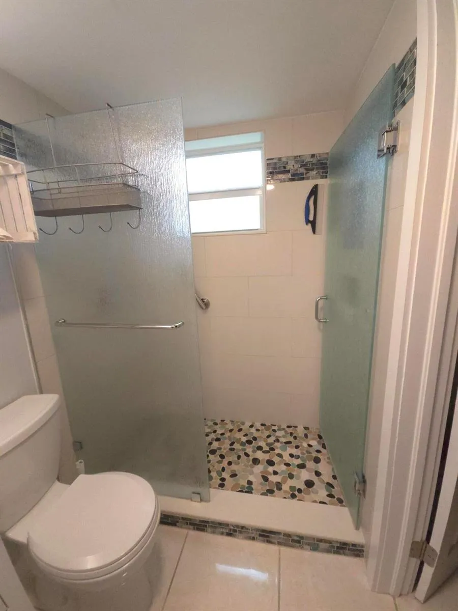 105 OXFORD 100 West Palm Beach, FL 33417