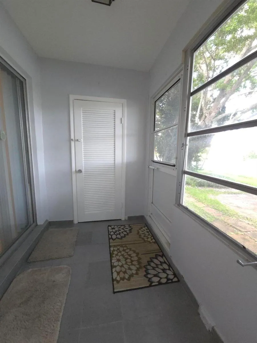 105 OXFORD 100 West Palm Beach, FL 33417