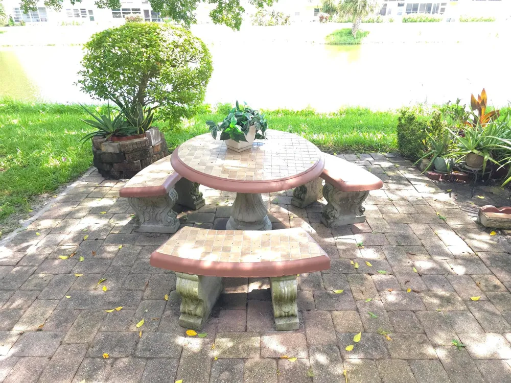 105 OXFORD 100 West Palm Beach, FL 33417