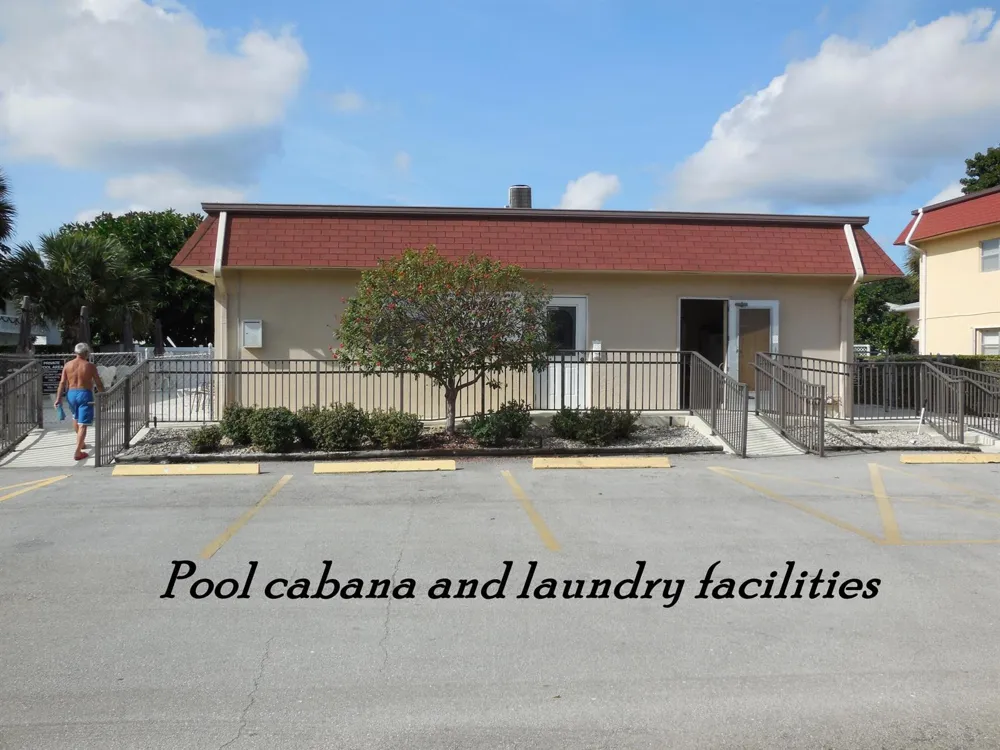 105 OXFORD 100 West Palm Beach, FL 33417