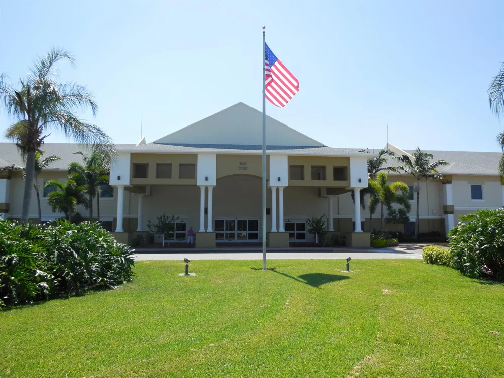105 OXFORD 100 West Palm Beach, FL 33417
