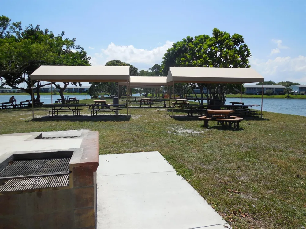 105 OXFORD 100 West Palm Beach, FL 33417