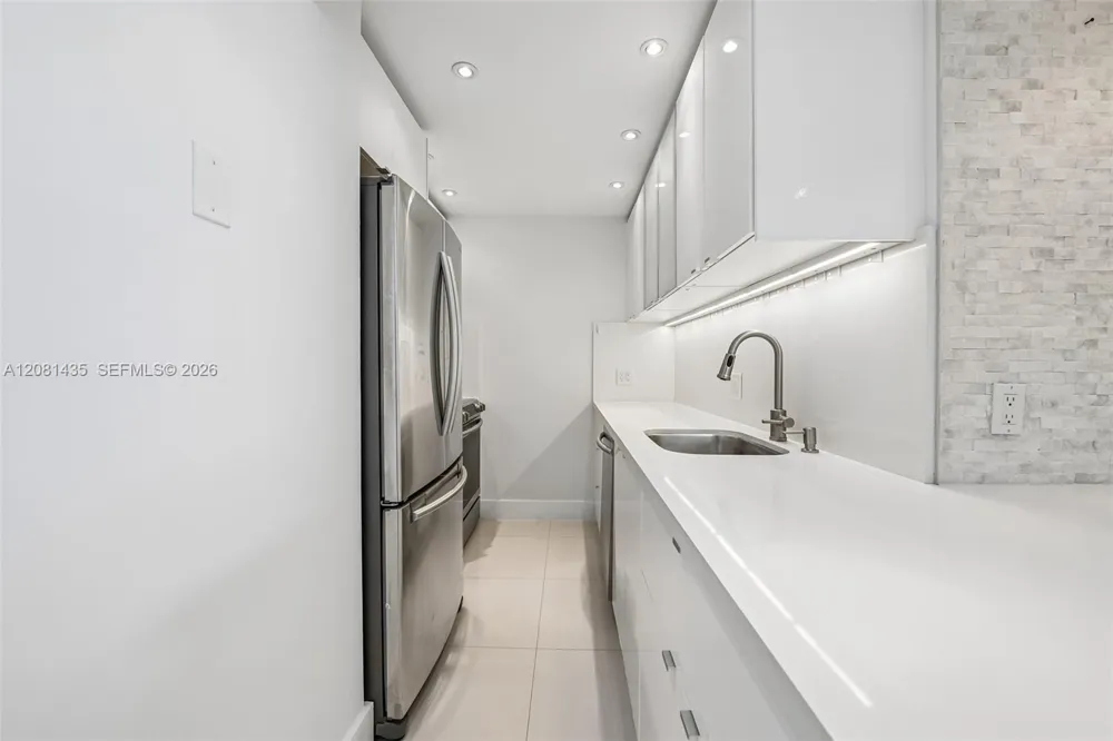 200 SE 15th Rd #9I Miami, FL 33129