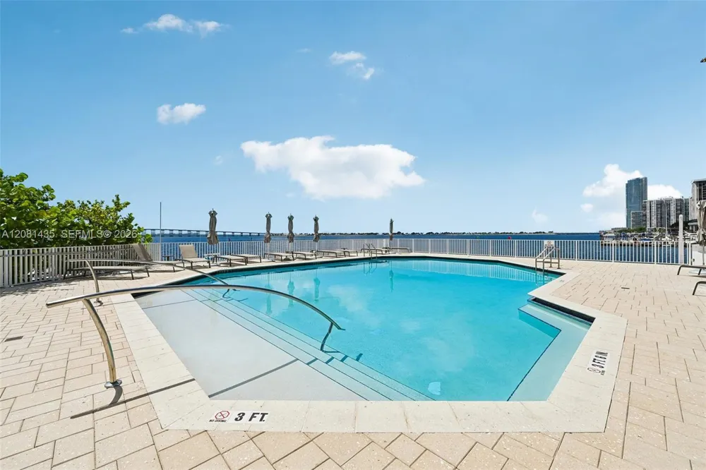 200 SE 15th Rd #9I Miami, FL 33129