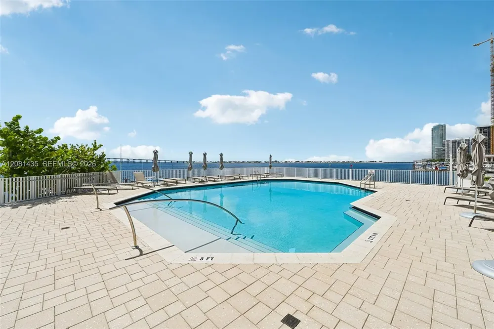 200 SE 15th Rd #9I Miami, FL 33129