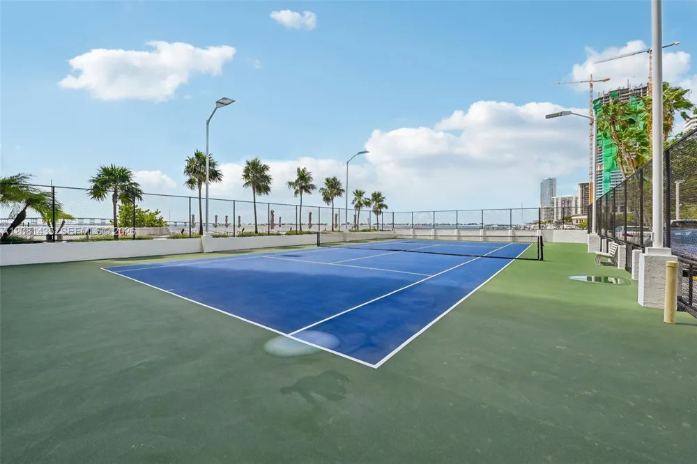 200 SE 15th Rd #9I Miami, FL 33129
