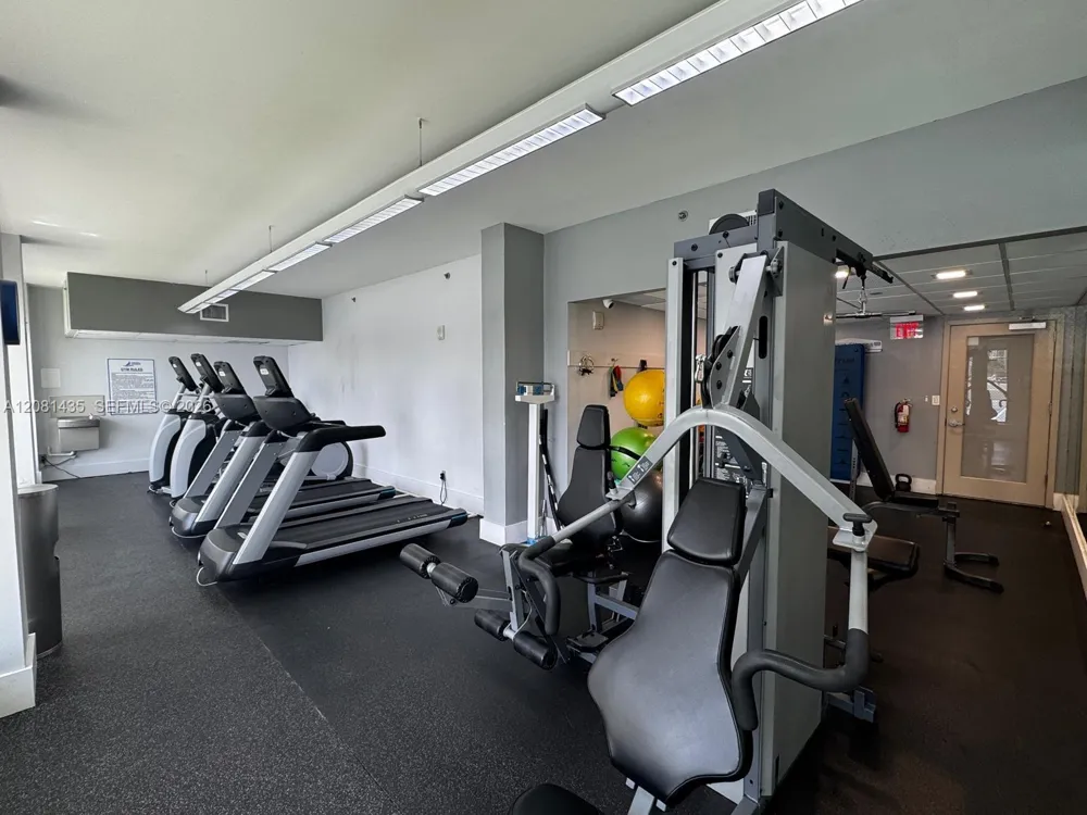 200 SE 15th Rd #9I Miami, FL 33129