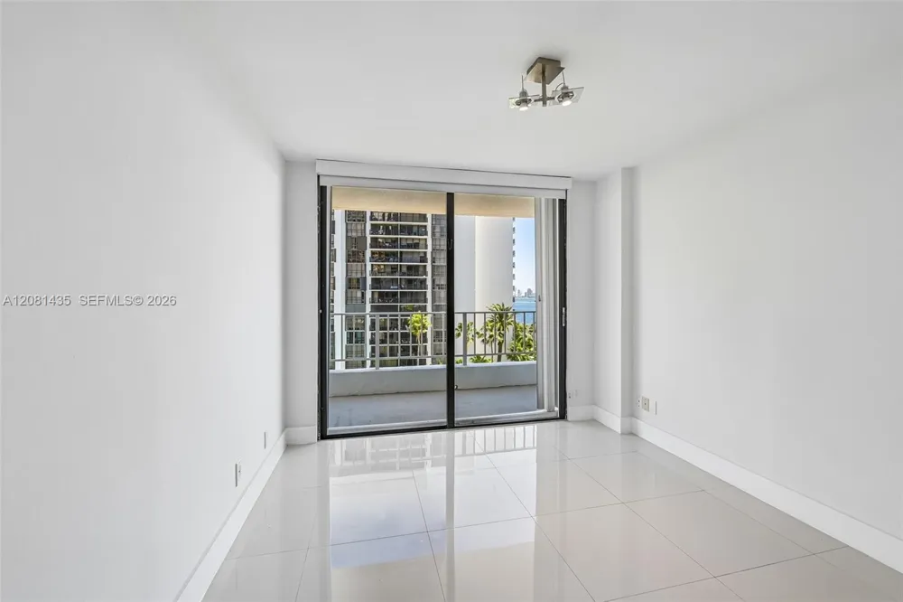 200 SE 15th Rd #9I Miami, FL 33129