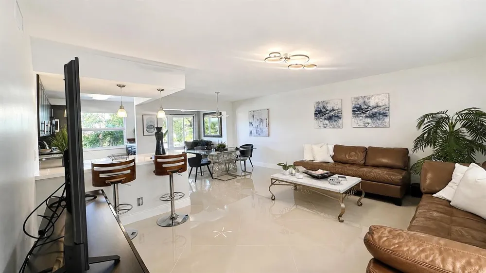 34 Colonial Club Drive #202 Boynton Beach, FL 33435