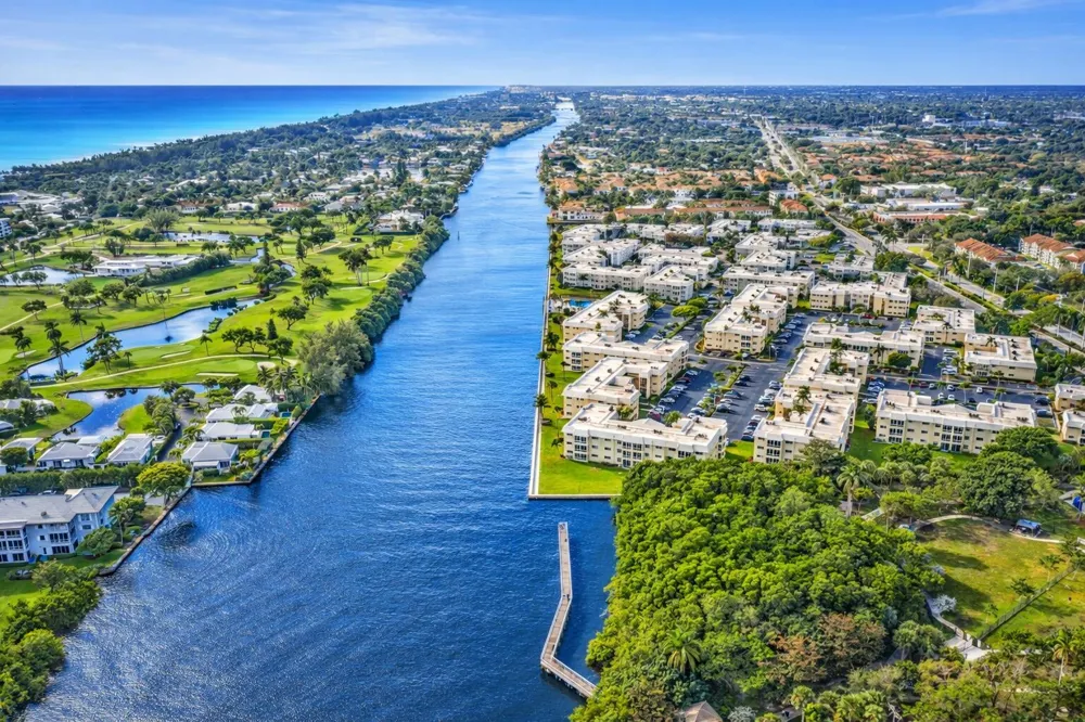 34 Colonial Club Drive #202 Boynton Beach, FL 33435