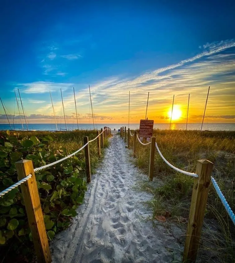 34 Colonial Club Drive #202 Boynton Beach, FL 33435