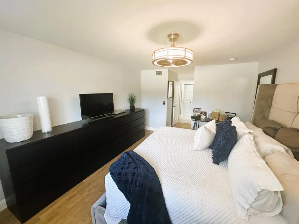34 Colonial Club Drive #202 Boynton Beach, FL 33435