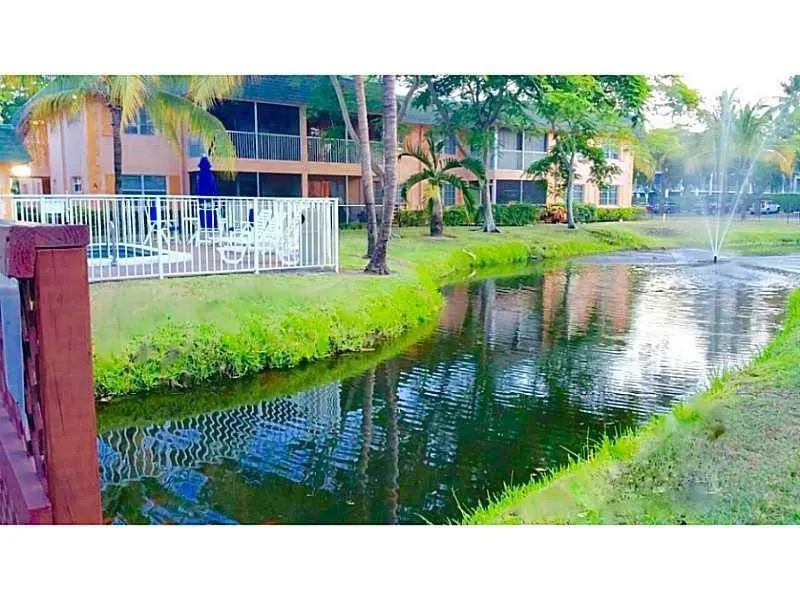 760 SE 2nd Avenue Deerfield Beach, FL 33441