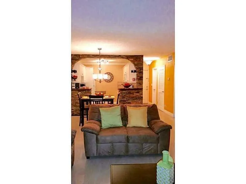 760 SE 2nd Avenue Deerfield Beach, FL 33441