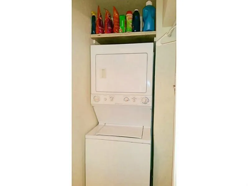 760 SE 2nd Avenue Deerfield Beach, FL 33441
