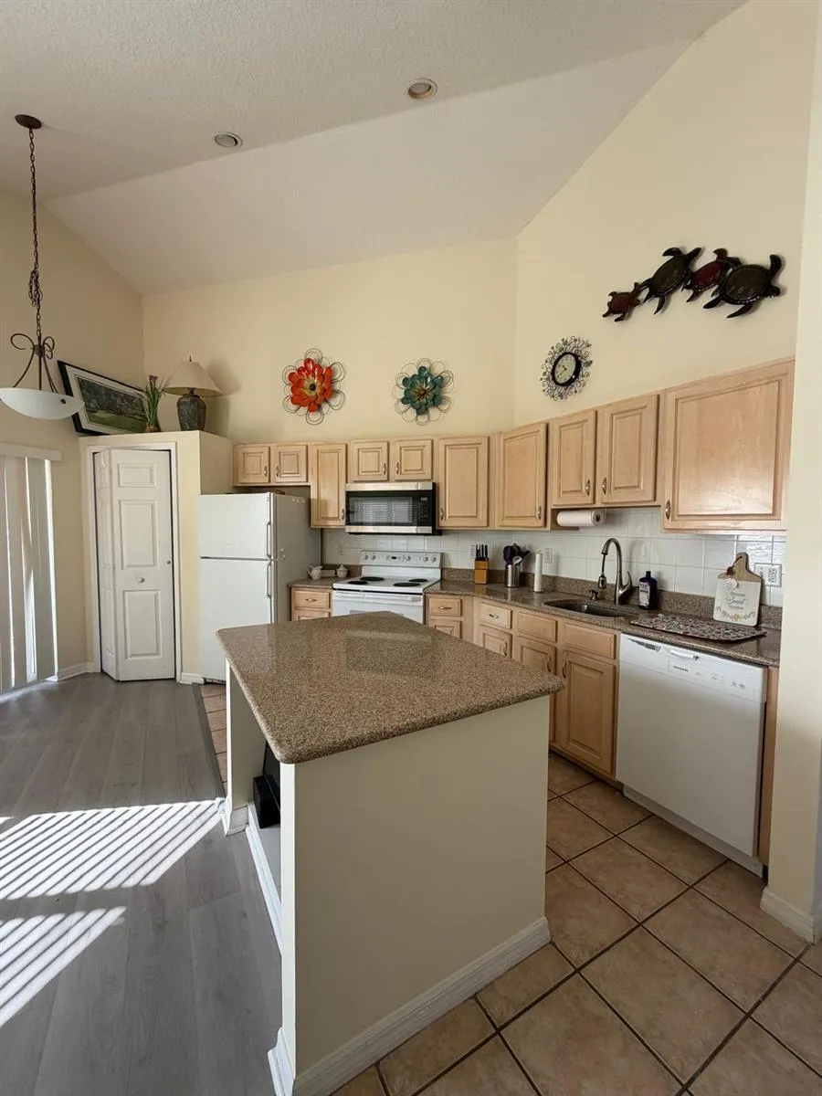 9841 PERFECT DRIVE #A Port St. Lucie, FL 34986