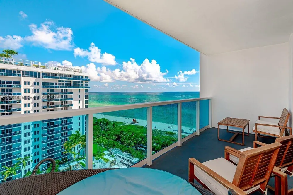 2301 Collins Ave #1515 Miami Beach, FL 33139