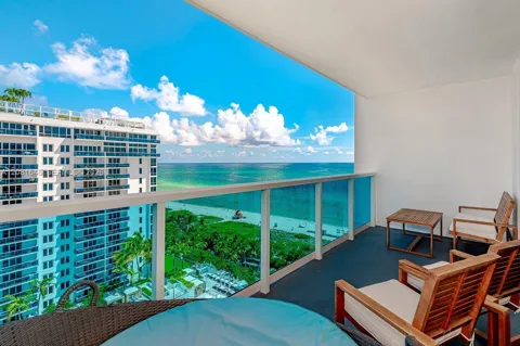 2301 Collins Ave #1515