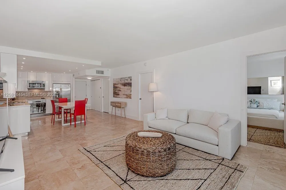 2301 Collins Ave #1515 Miami Beach, FL 33139