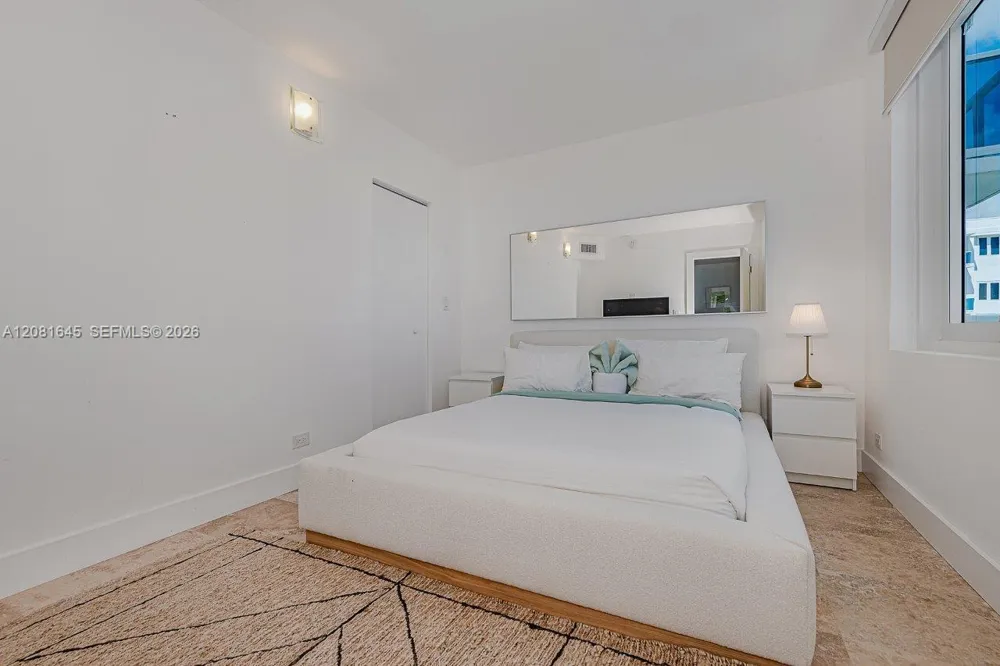 2301 Collins Ave #1515 Miami Beach, FL 33139