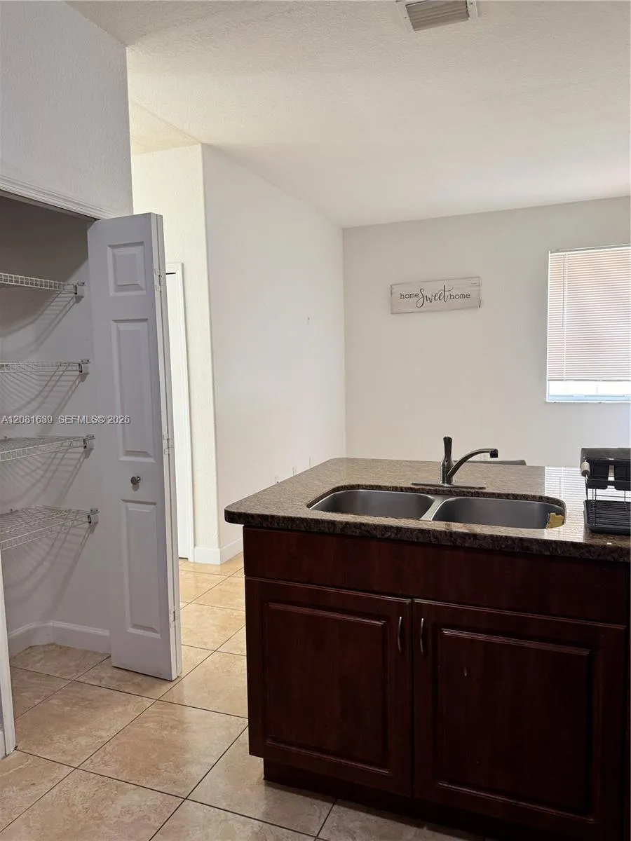 10242 NW 7th St #204 Miami, FL 33172