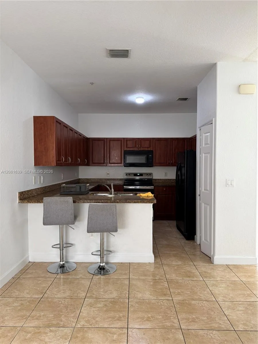 10242 NW 7th St #204 Miami, FL 33172