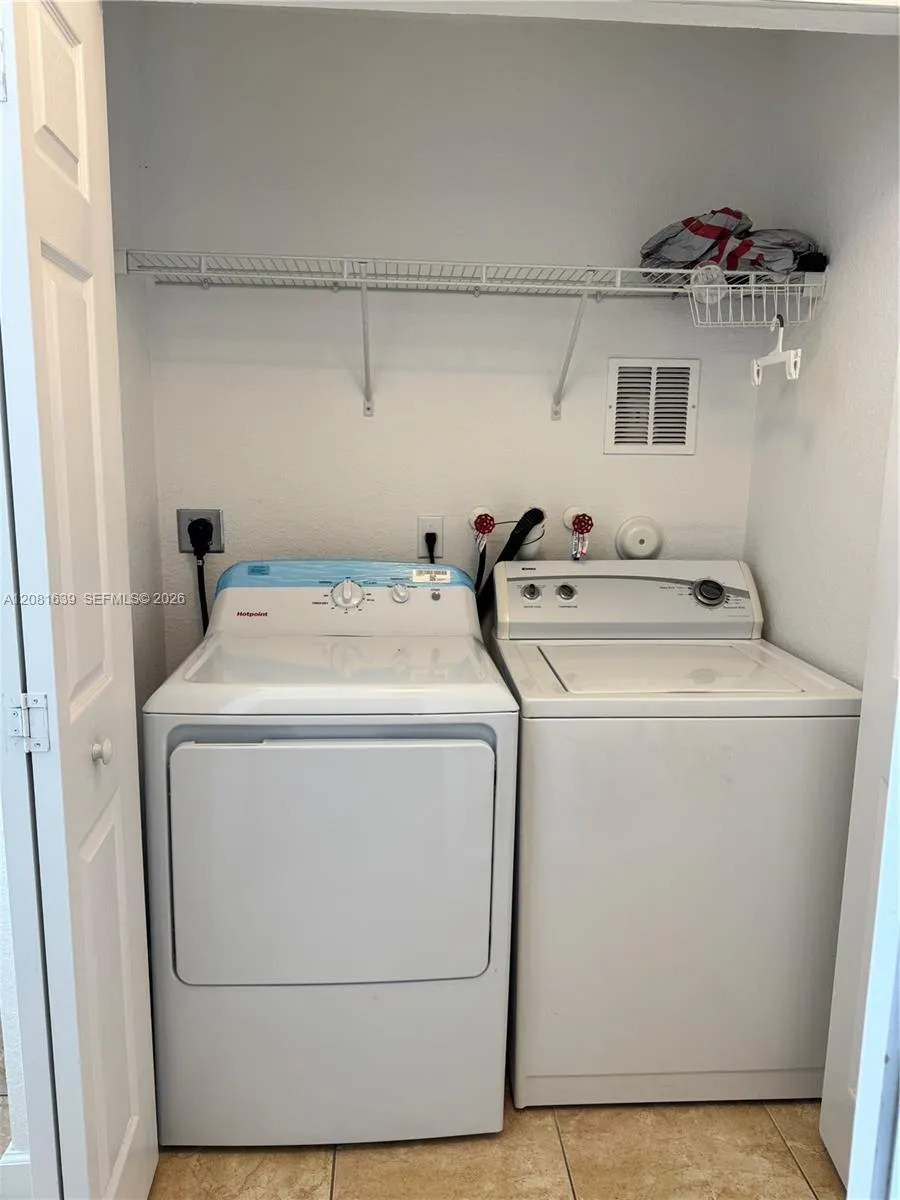 10242 NW 7th St #204 Miami, FL 33172