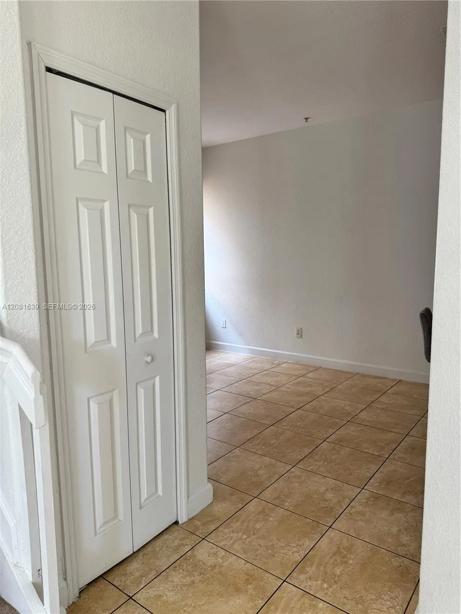 10242 NW 7th St #204 Miami, FL 33172