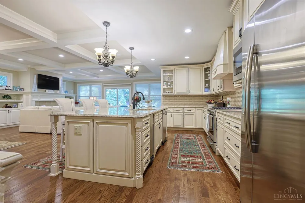 9808 Orchard Trail Montgomery, OH 45242