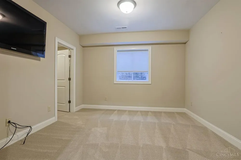 9808 Orchard Trail Montgomery, OH 45242