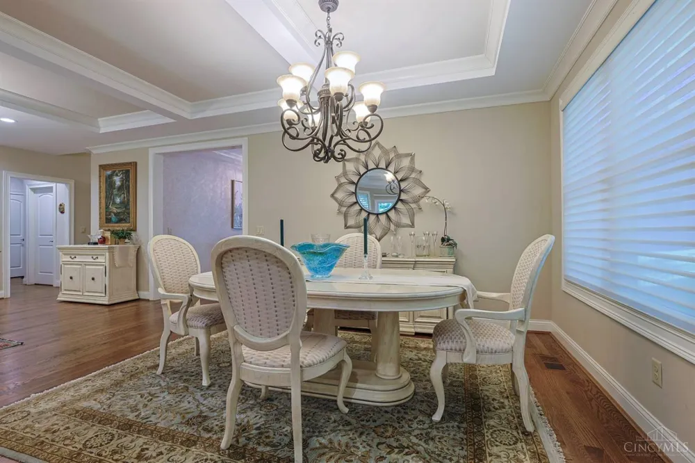 9808 Orchard Trail Montgomery, OH 45242
